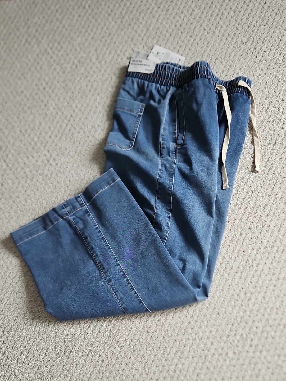 Kensie Relaxed Wide Leg Women Jeans with Drawstring - Picture 3 of 12